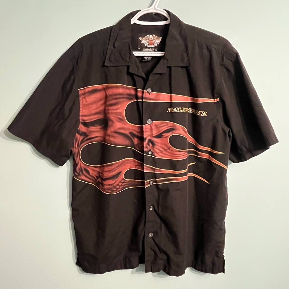 Harley Davidson Button-up Shirt size Medium